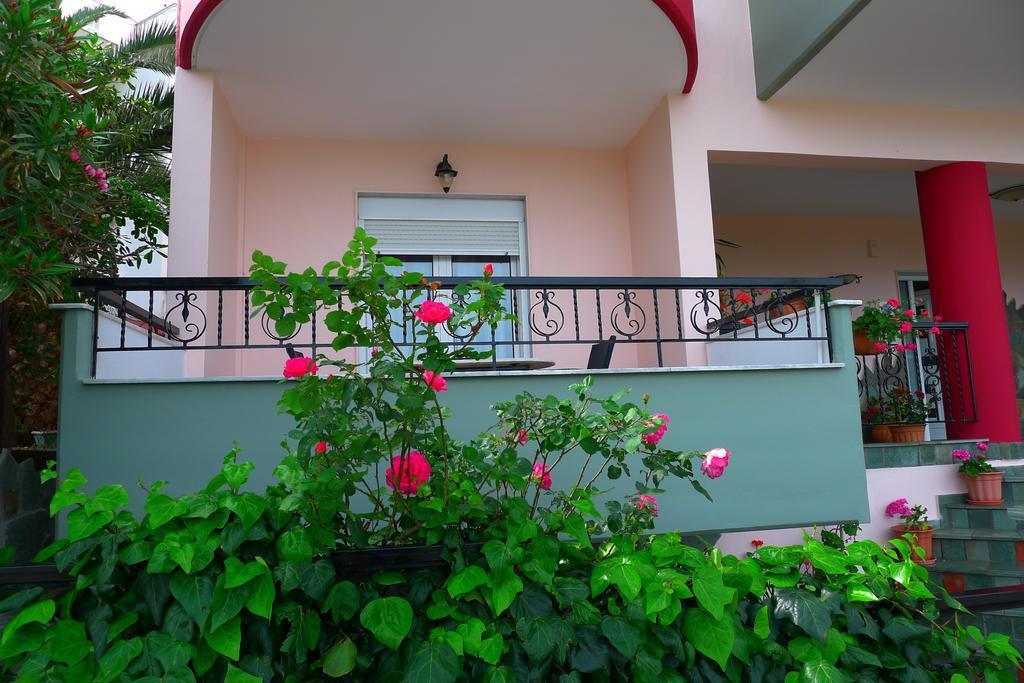 דירות נאוס מרמרס George & Sia'S House חדר תמונה
